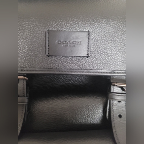 Backpack - Picture 2 of 6